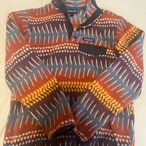 NWOT Patagonia Aztec Print Snap - T Fleece